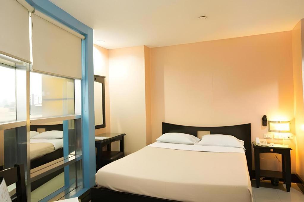 Citystate Hotel Quiapo Manille Extérieur photo