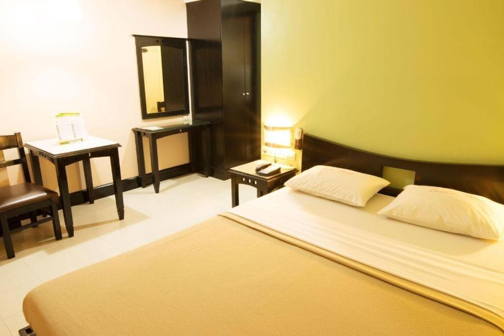 Citystate Hotel Quiapo Manille Extérieur photo